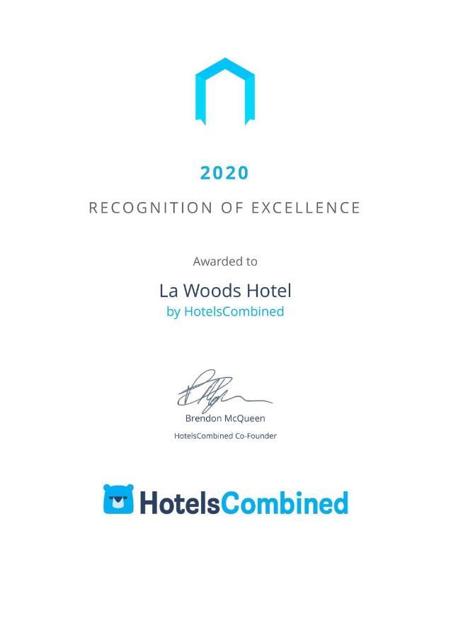 La Woods Hotel Chennai Extérieur photo